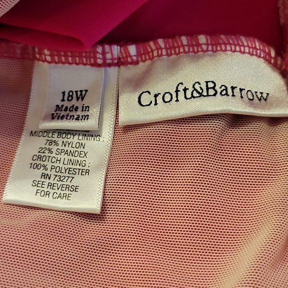 CROFT & BARROW SWIMSUIT - Picture 6 of 9
